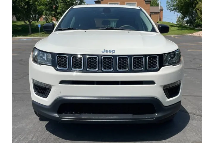 $8900 : 2018 Compass Sport image 7