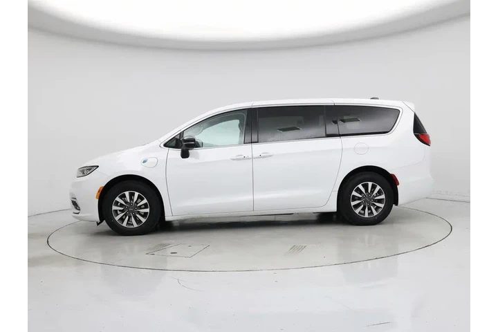 $28998 : Chrysler Pacifica Plug-In Hy image 3