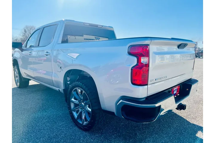 $29995 : 2021 Silverado 1500 LT Crew C image 5