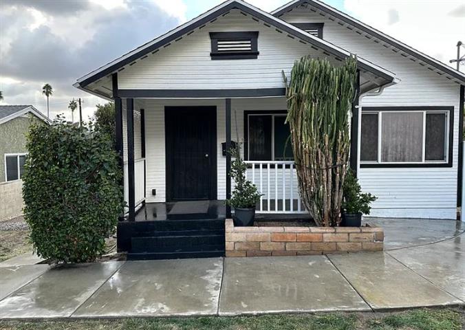 $2350 : 3 bedroom house for rent in LA image 1