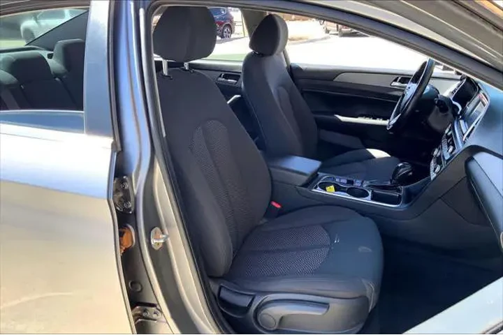 $6981 : Hyundai SONATA 2019 SEL 4dr image 9