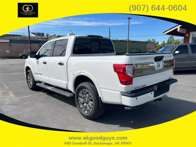 $32999 : 2018 NISSAN TITAN CREW CAB PL image 6