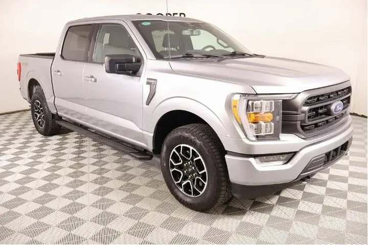 $39526 : Ford F-150 2023 4x4 XLT 4dr image 1