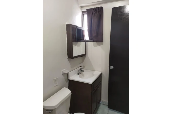 $470 : Casa1rec1baños serca viarapida image 4