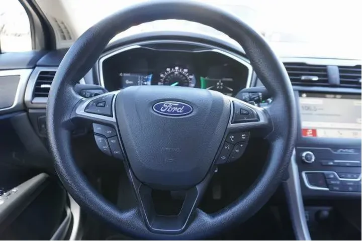 $11988 : Ford Fusion 2019 AWD SE 4dr image 10