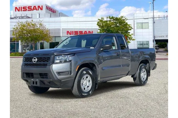 $32380 : Nissan Frontier 2026 4x2 S 4 image 1