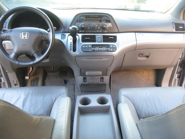 $4900 : --2010 Honda Odyssey EX-L-- image 3