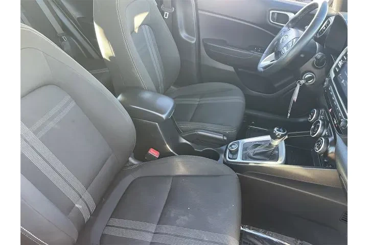 $12887 : Hyundai VENUE 2021 SEL 4dr C image 9