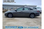 $19715 : Hyundai ELANTRA 2024 SEL 4dr thumbnail