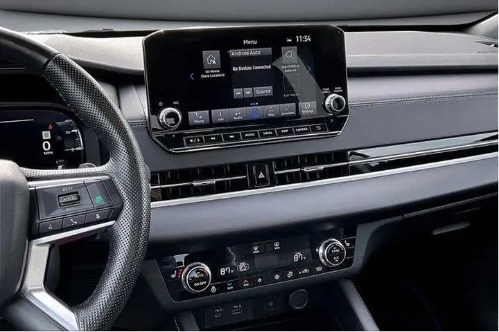 $30000 : Mitsubishi Outlander PHEV 20 image 9