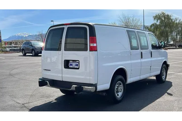 $35484 : Chevrolet Express 2024 2500 image 5