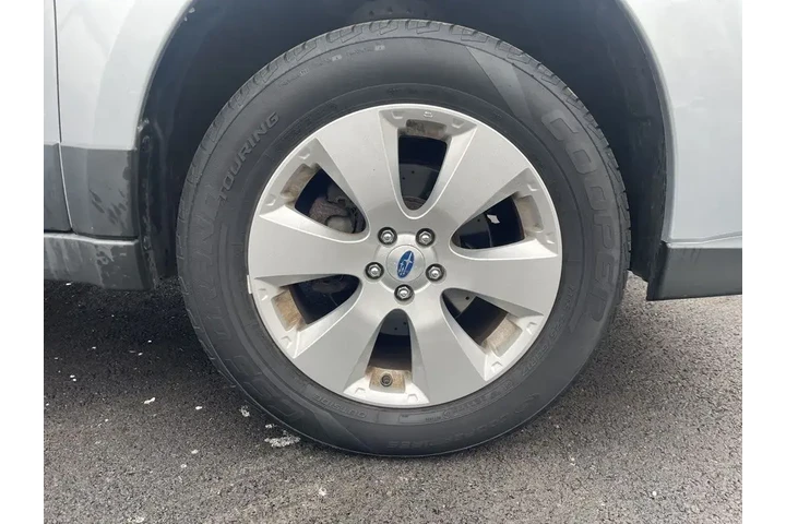 $5899 : Subaru Outback 2012 AWD 2.5i image 9