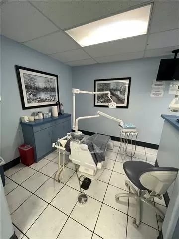 The Smile Square image 2