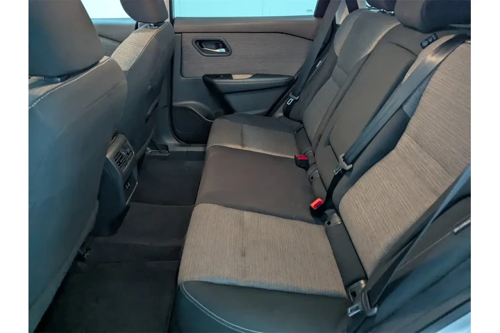 $21997 : Nissan Rogue 2023 SV 4dr Cro image 9