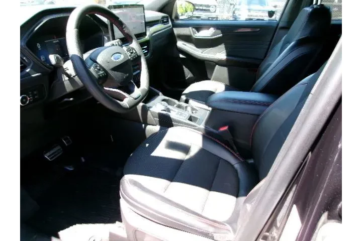 $26996 : Ford Escape 2023 AWD ST-Line image 10