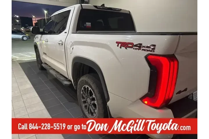$39985 : Toyota Tundra 2023 4x4 SR5 4 image 8