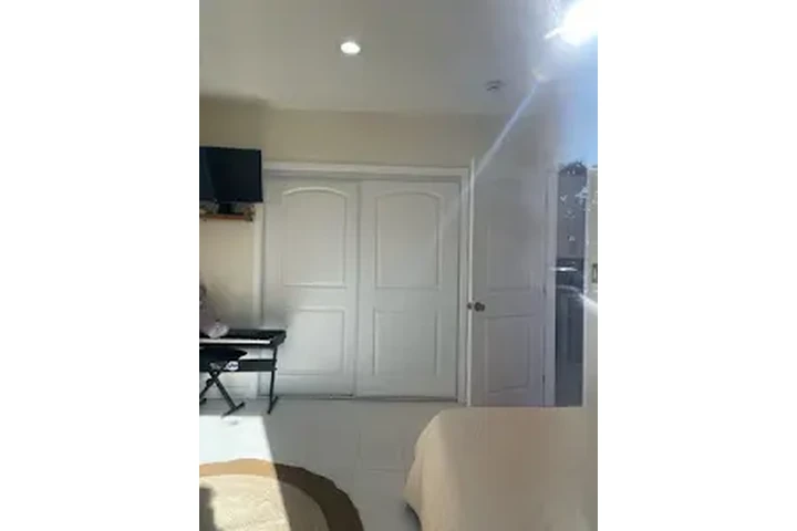 RENTO APARTAMENTO de 1 rec📍 image 3