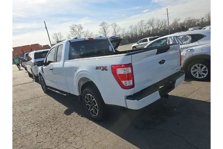 $27999 : Ford F-150 2023 4x2 XLT 4dr image 6