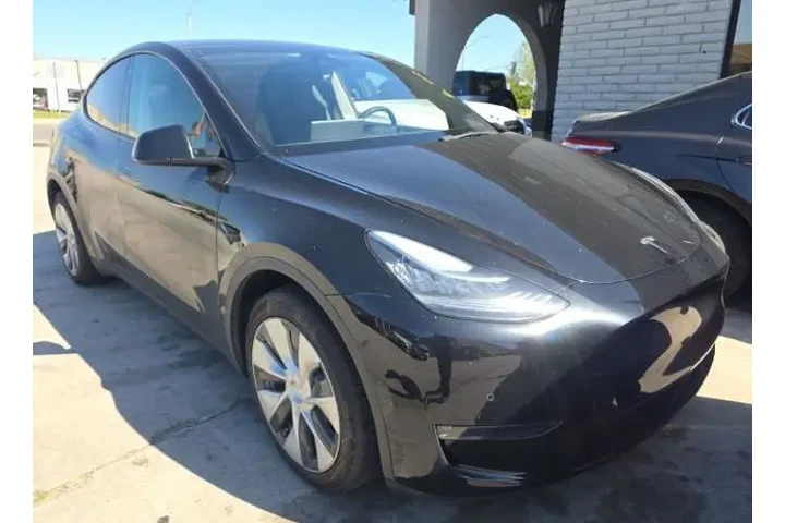 $31800 : Tesla Model Y 2022 AWD Long image 5