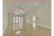 $820 : Casa de 3 dormitorios y 2 baño thumbnail