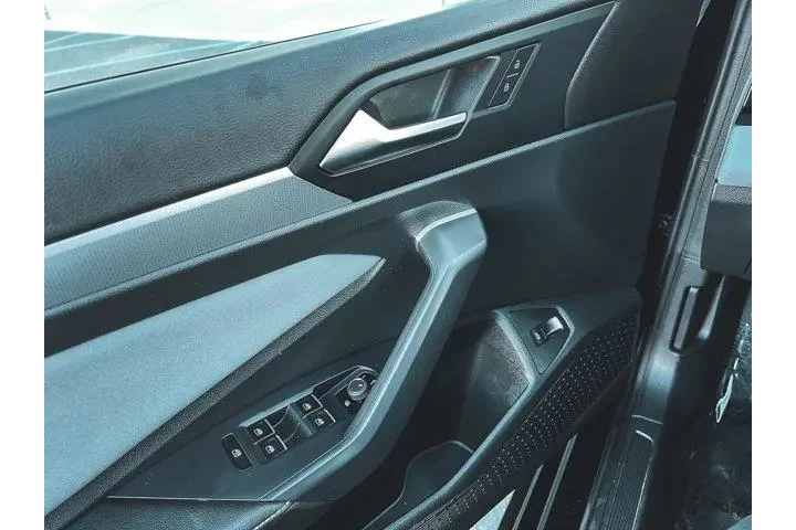 $21997 : Volkswagen Jetta 2025 SE 4dr image 9