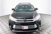 $26111 : PRE-OWNED 2018 TOYOTA HIGHLAN thumbnail