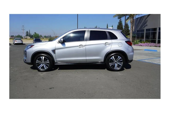 $15984 : 2021 Outlander Sport LE Sport image 9