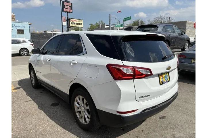 2018 Equinox LT image 9