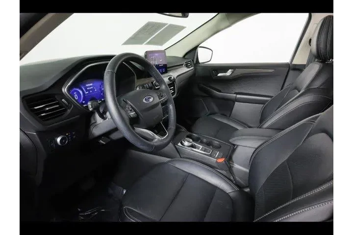 $18975 : Ford Escape 2020 AWD Titaniu image 10