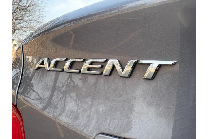 $7900 : 2016 Accent SE image 10