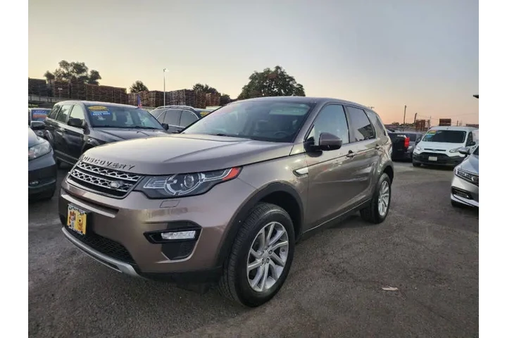 $12999 : 2016 Land Rover Discovery Spo image 4