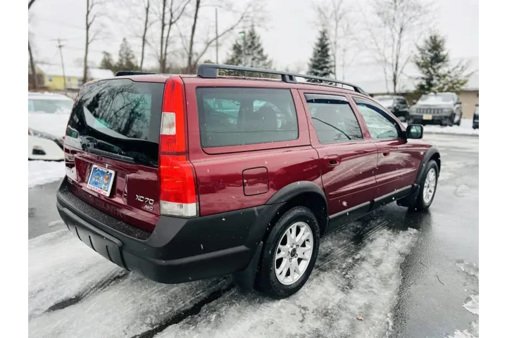 $8500 : 2004 XC70 image 5