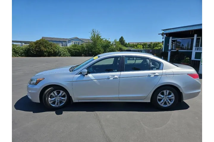 $10395 : 2012 Accord LX-P image 2