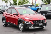 $19425 : Hyundai KONA 2023 SEL 4dr Cr thumbnail