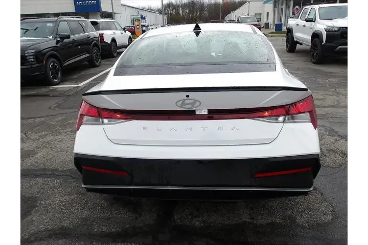 $25301 : Hyundai ELANTRA 2025 SEL Spo image 6