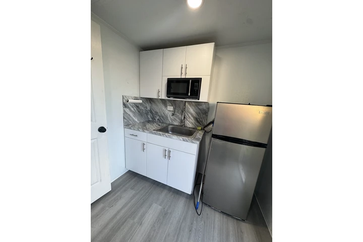 $1000 : SE RENTA APARTAMENTO image 6