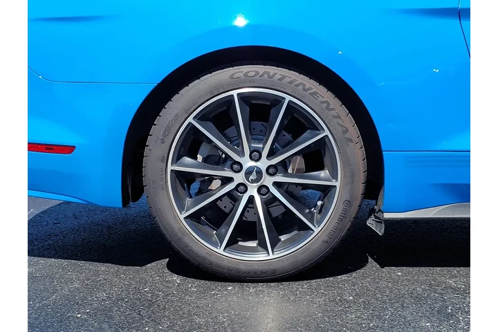$16449 : Ford Mustang 2017 EcoBoost 2 image 9
