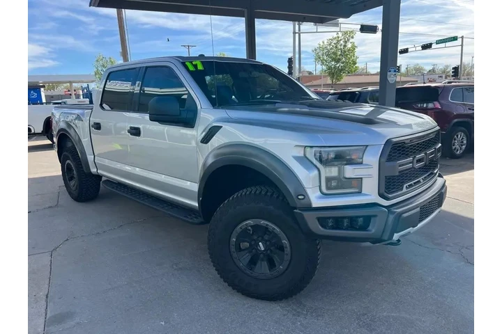 2017 F-150 Raptor SuperCrew 4 image 3