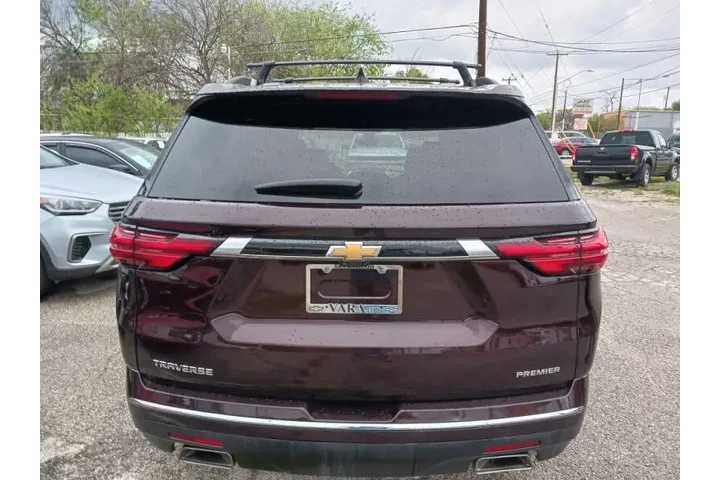 $34900 : 2023 Traverse Premier image 8