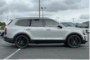 $32991 : Kia Telluride 2022 AWD SX 4d thumbnail