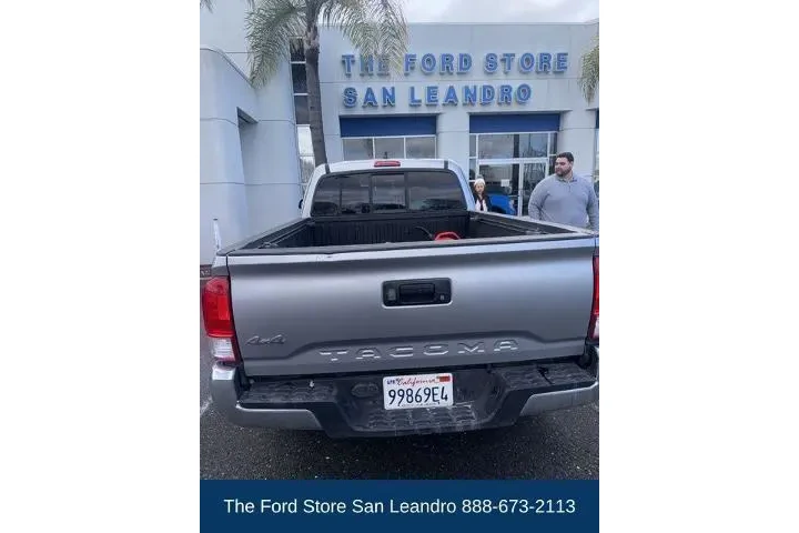 $15950 : Toyota Tacoma 2016 4x4 SR5 4 image 8