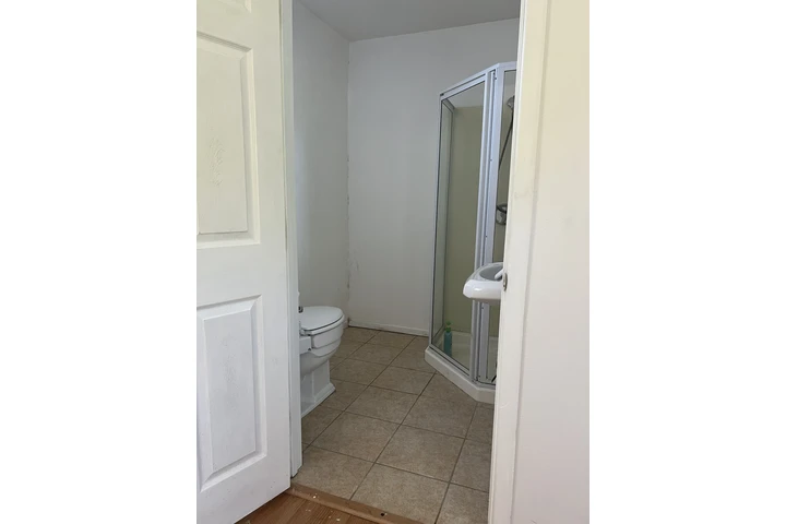 $1250 : Rento Cuarto image 7