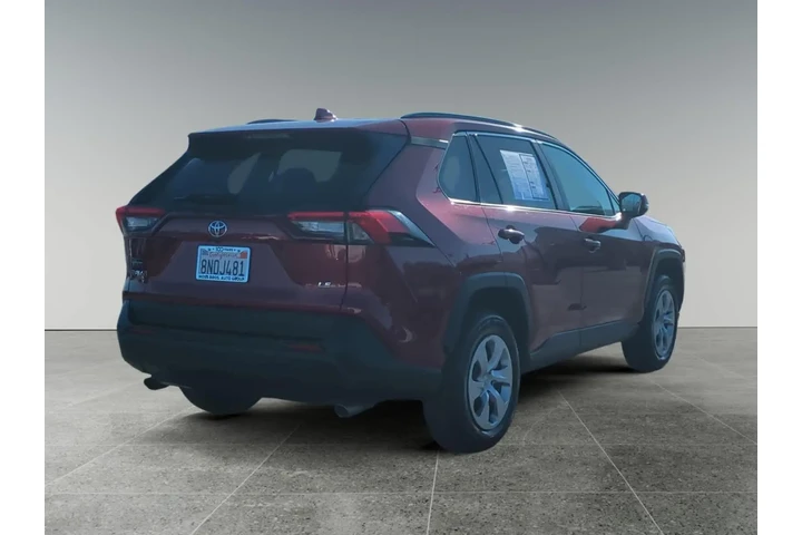 $24700 : Toyota RAV4 2020 LE 4dr SUV image 5