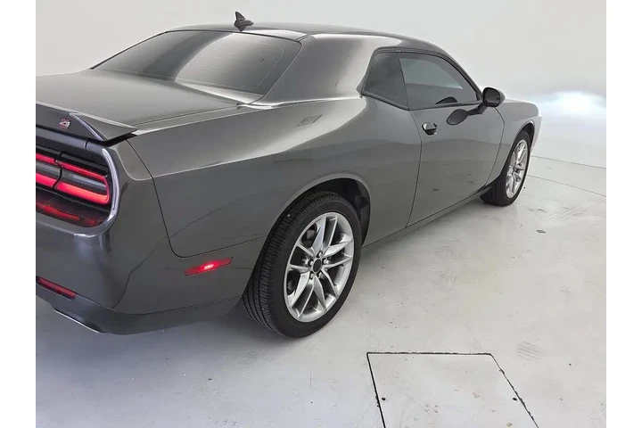 $27998 : Dodge Challenger 2022 AWD SX image 7