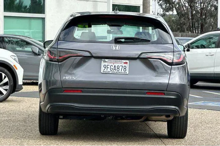 $22900 : Honda HR-V 2023 LX 4dr Cross image 5
