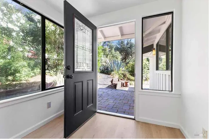 $900 : 3 bedroom and 2 bathrooms image 3