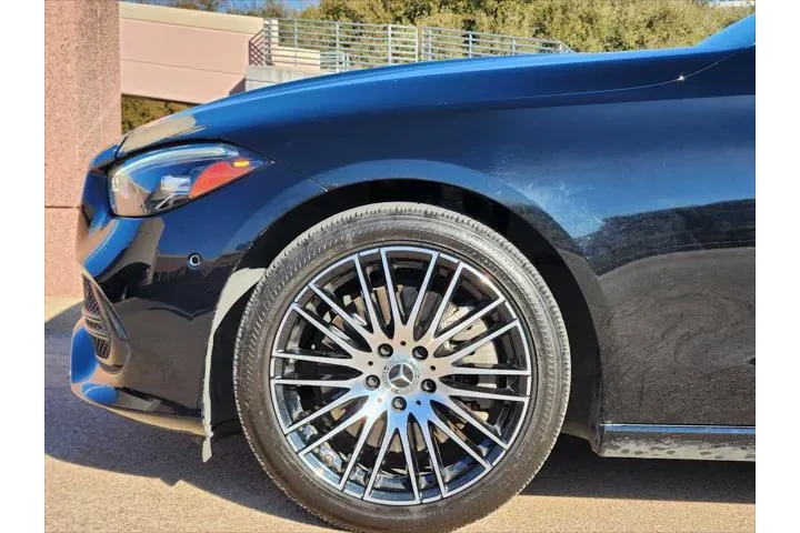 $29990 : Mercedes-Benz C-Class 2022 C image 6