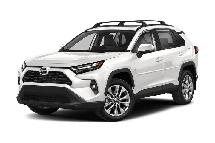 $27935 : Toyota RAV4 2023 XLE 4dr SUV image 1