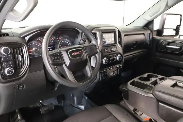$39221 : GMC Sierra 2500HD 2024 4x4 P image 2