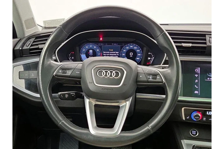 $23998 : Audi Q3 2021 AWD quattro S l image 10